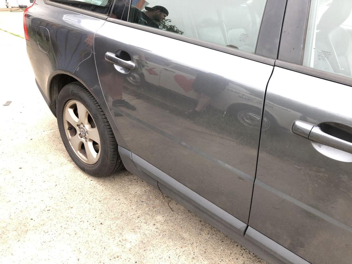Volvo V70 Typ B T&uuml;r hinten rechts Fondt&uuml;r Rohbau 45500 Titanium Grey Metallic