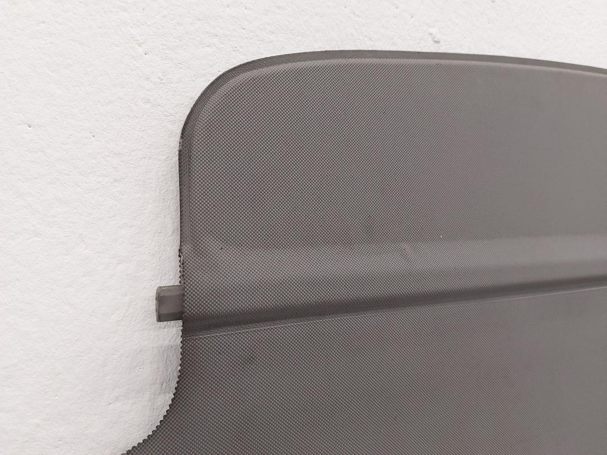 VW Passat 3B B5 Variant Kombi Laderaumrollo Gep&auml;ckraumrollo Rollo hellgrau 8LE