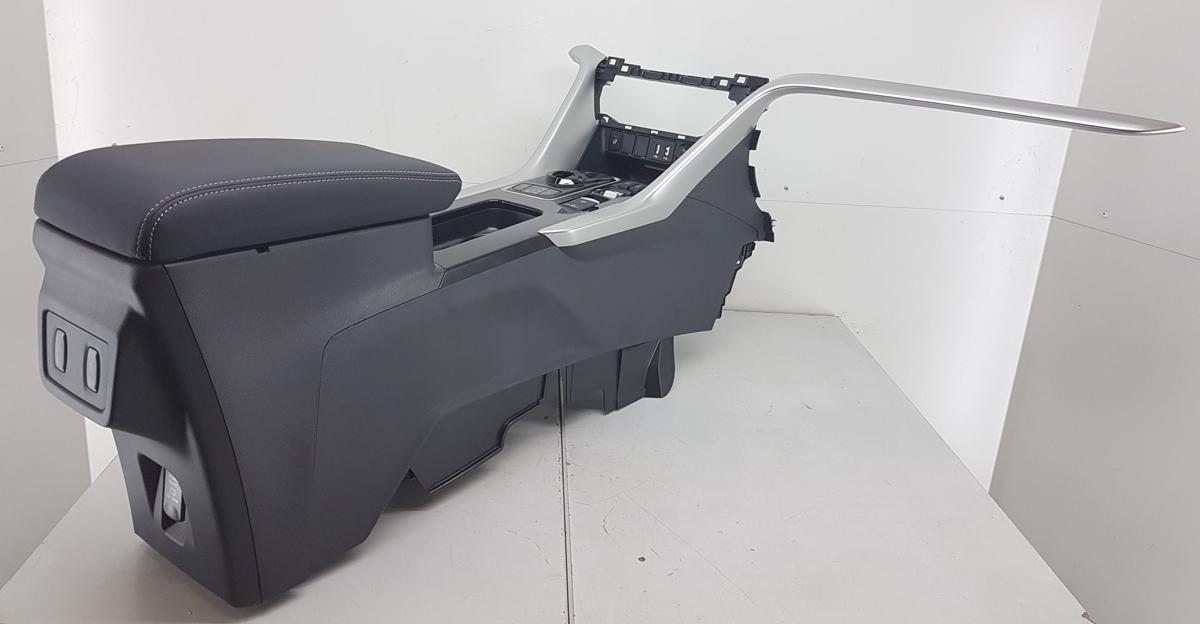 Mitsubishi Eclipse Cross Mittelkonsole Bj2023 Mittelarmlehne Zierleisten