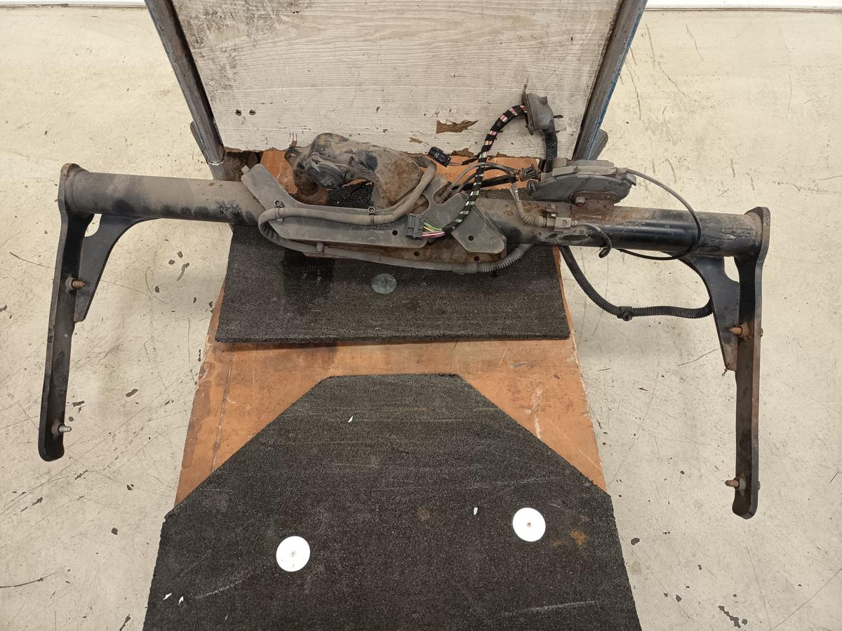 VW Golf VII Kombi original Anh&auml;ngerkupplung schwenkbar 5G9803880A Bj 2014