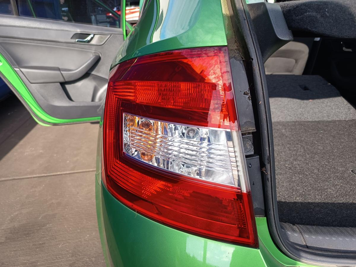 Skoda Rapid Spaceback original R&uuml;ckleuchte links Heckschlusslicht vor Facelift