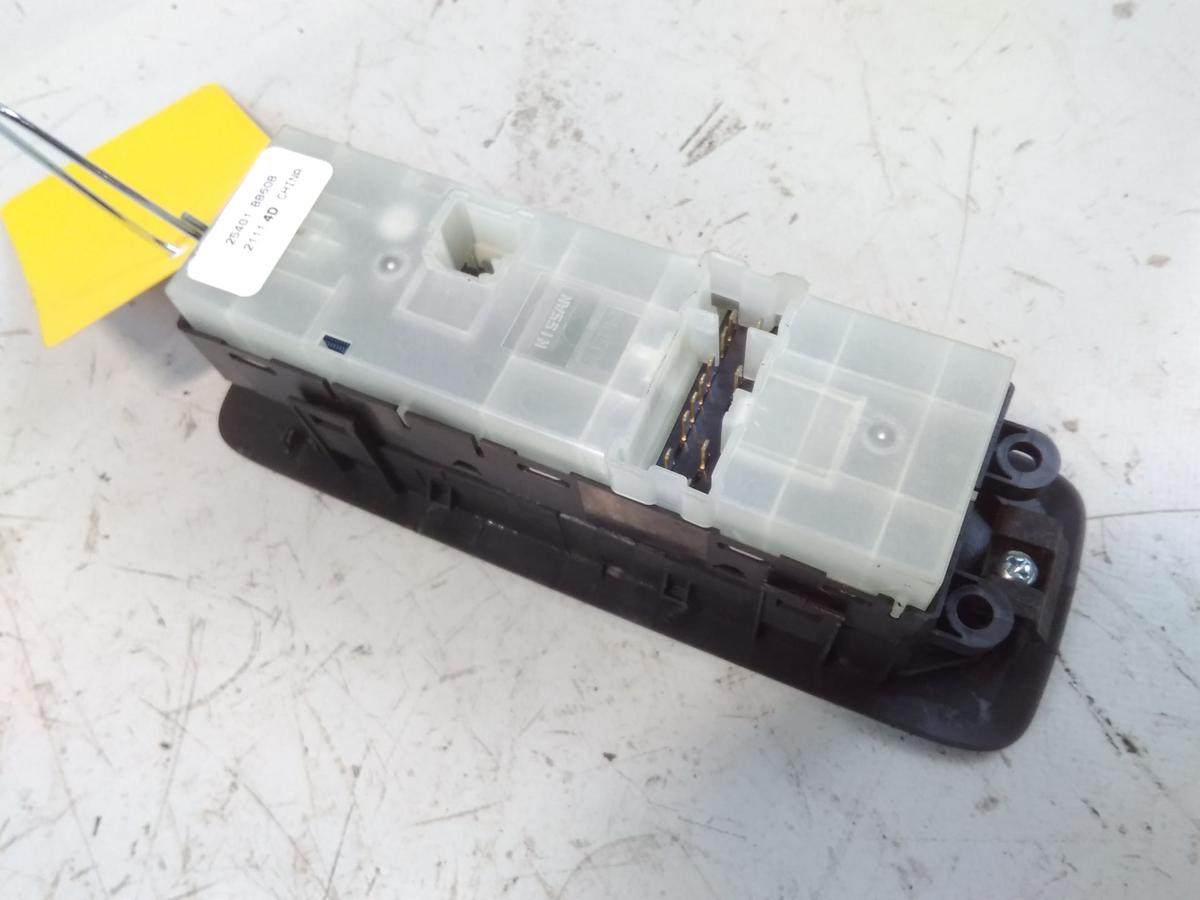 Nissan Qashqai J10 original Schalter elektrische Fensterheber vorn Bj.2011