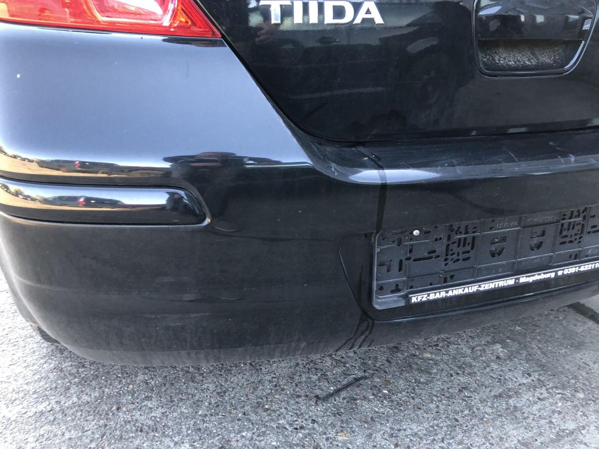 Nissan Tiida C11 Sto&szlig;f&auml;nger hinten Hecksch&uuml;rze f&uuml;r 5 t&uuml;rer KH3 Superblack