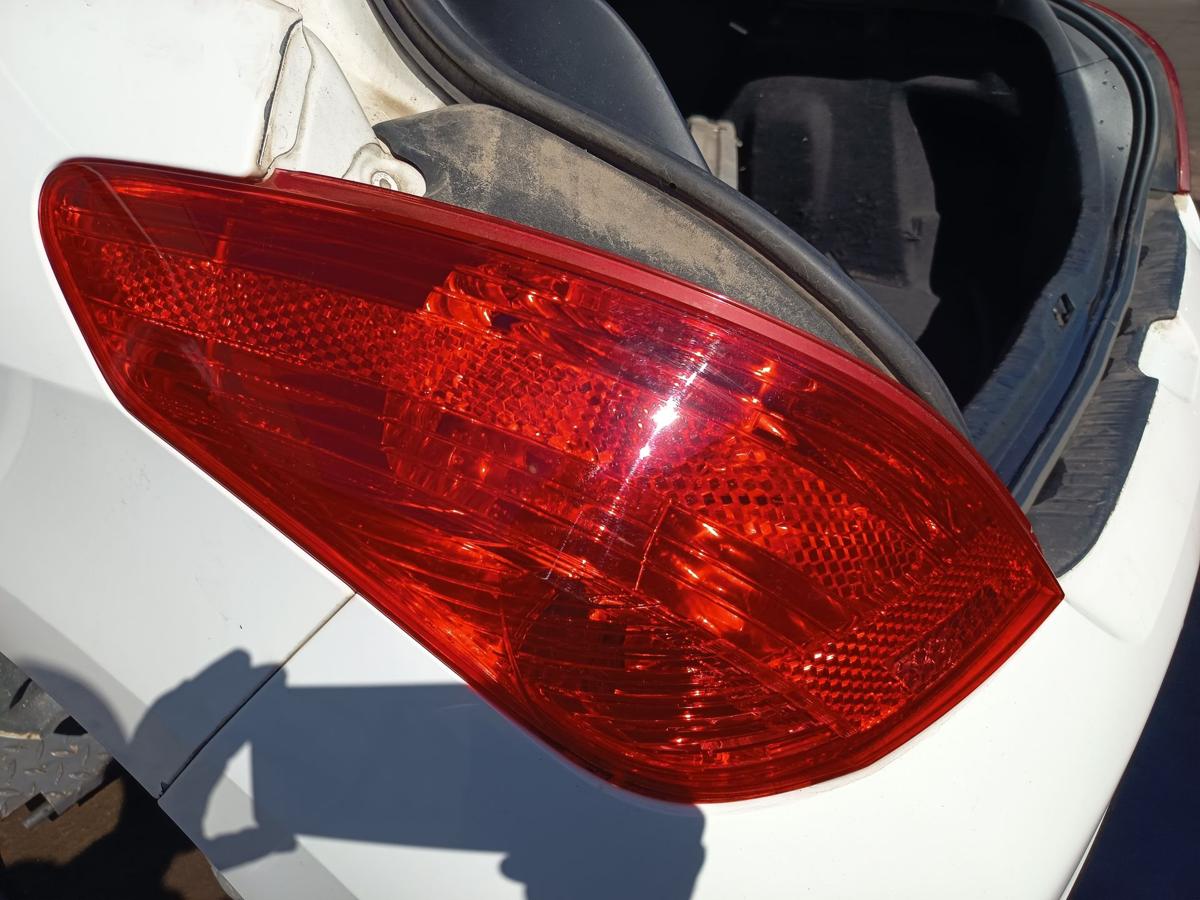 Peugeot 308 original R&uuml;ckleuchte links Heck Schluss Licht Bj 2011