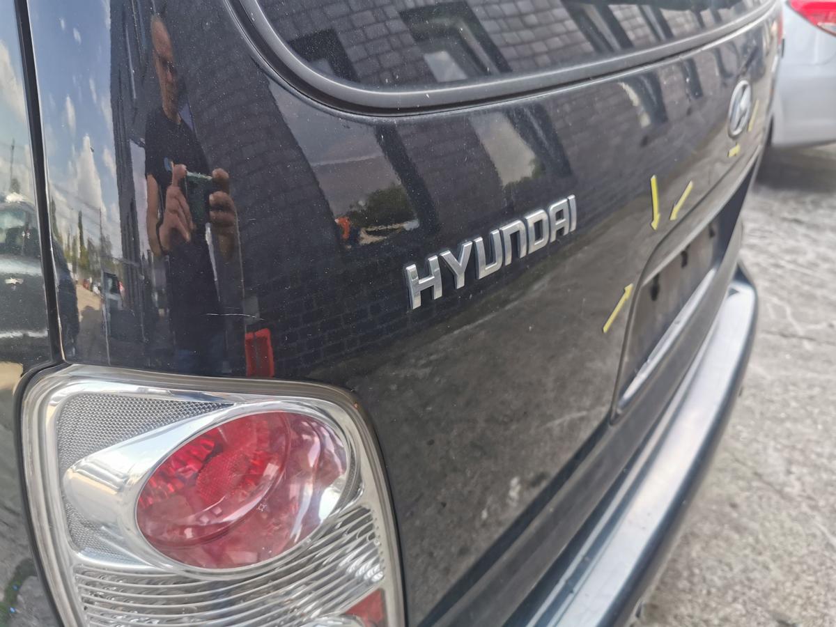 Hyundai Trajet FO Heckklappe Klappe Deckel hinten Kofferklappe Ebony Black ROH