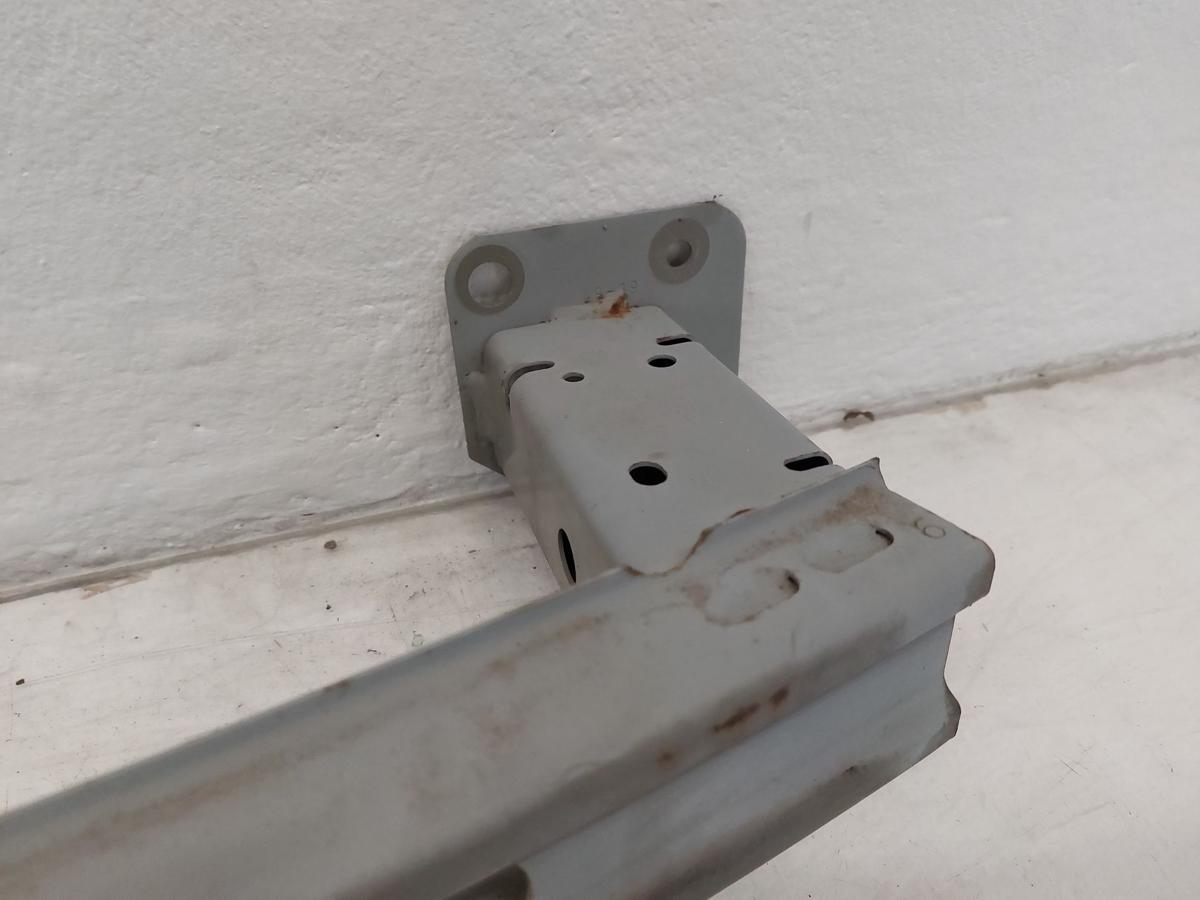 Nissan Micra K14 Tr&auml;ger Sto&szlig;f&auml;nger vorn Unterteil Sto&szlig;f&auml;ngertr&auml;ger Pralltr&auml;ger