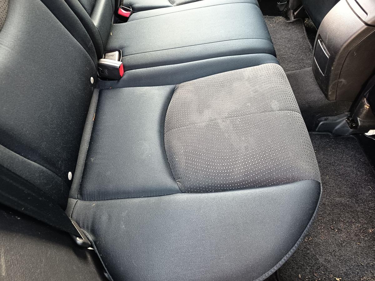 Mazda 6 GH original R&uuml;cksitzbank komplett Stoff schwarz grau Bj 2009