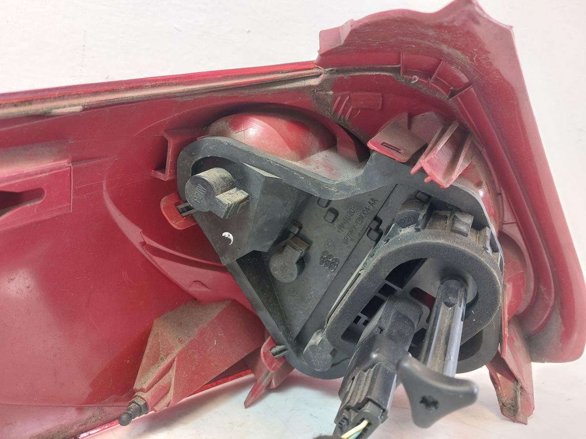 Peugeot 207SW Rückleuchte Schlussleuchte Rücklicht Lampe hinten rechts Kombi SW