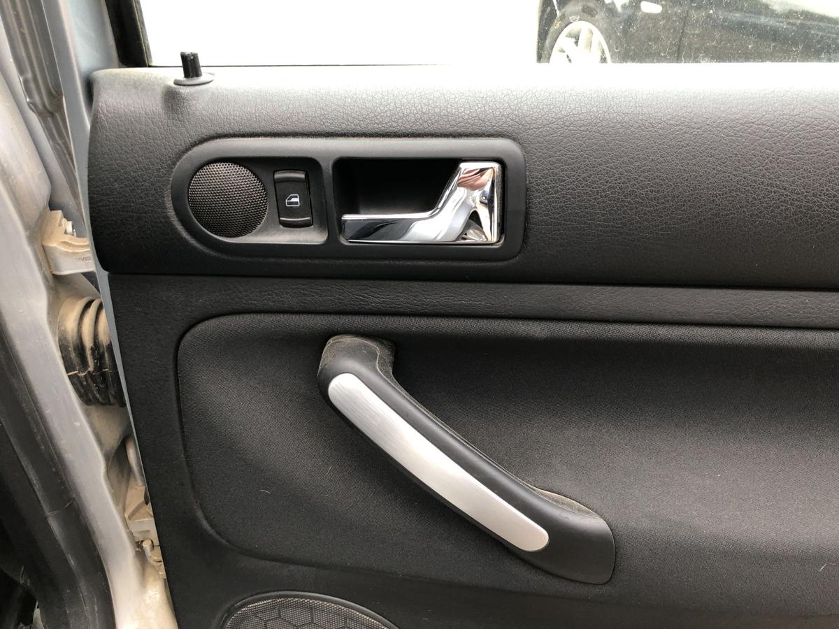 VW Bora 1J T&uuml;rverkleidung hinten rechts Fondt&uuml;rverkleidung f&uuml;r EFH Limo OEM