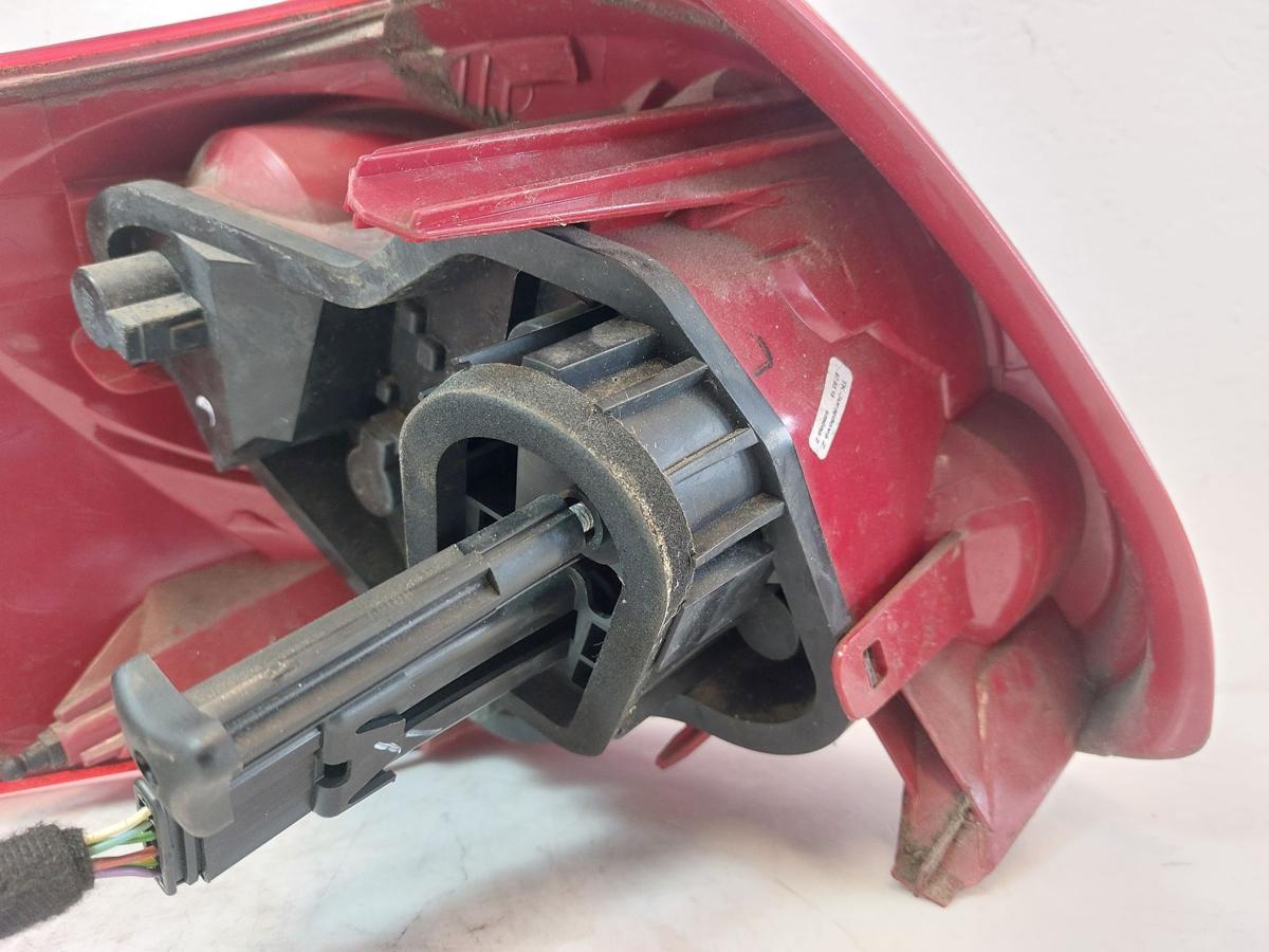Peugeot 207SW Rückleuchte Schlussleuchte Rücklicht Lampe hinten rechts Kombi SW