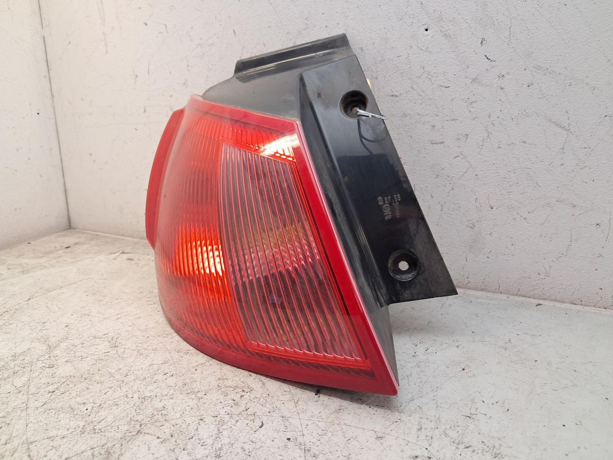 Mitsubishi Colt Z30 orig R&uuml;ckleuchte Schlussleuchte links au&szlig;en 3t&uuml;rig BJ2005