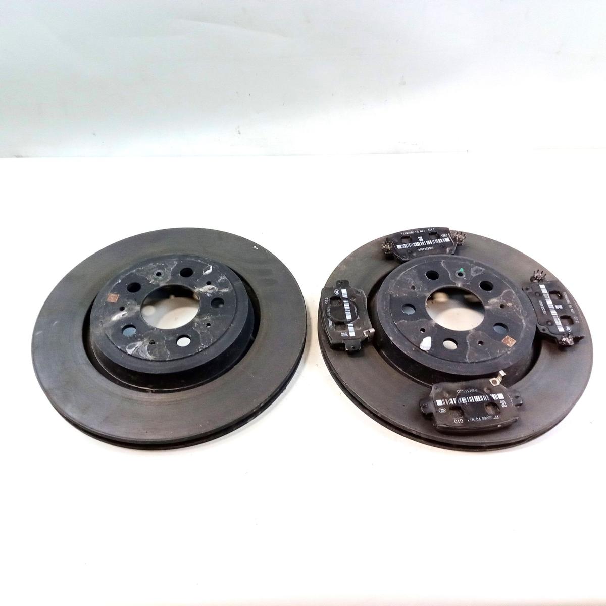 Tesla Model Y Performance original Satz Bremsscheiben hinten mit Bremsbel&auml;gen