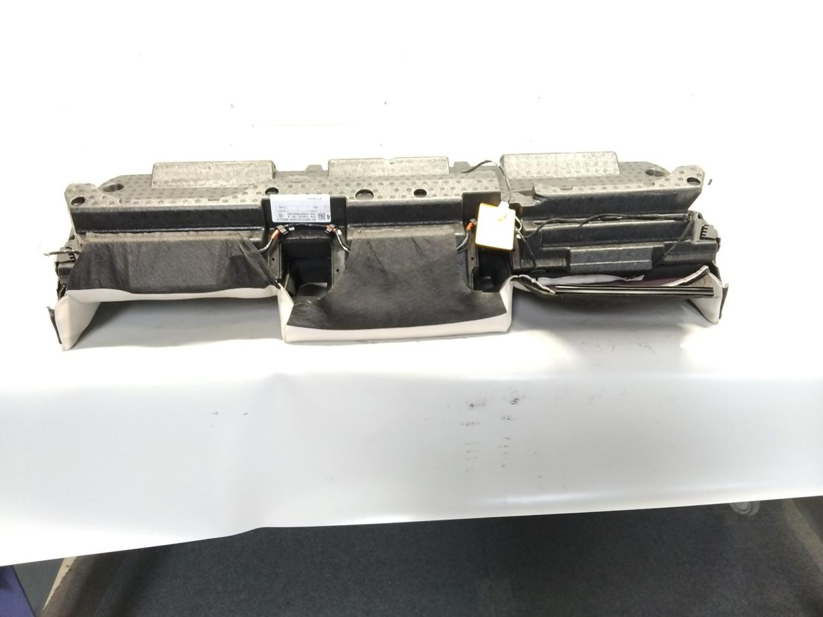 Tesla Model S 2.Facelift Rücksitzfläche Leder cream beheizt Bj.2023