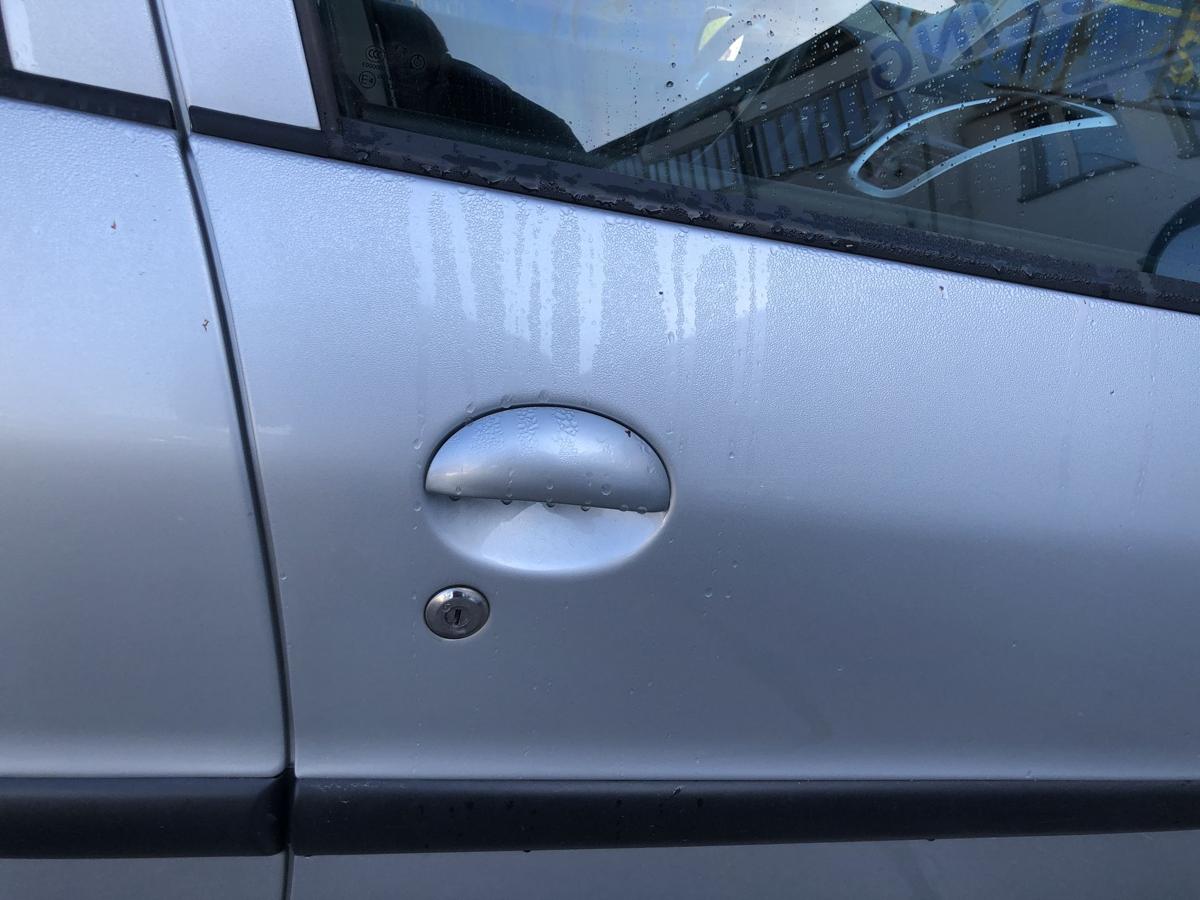 Peugeot 206+ T&uuml;r vorn rechts Beifahrer Rohbau 5 t&uuml;rer EZR Aluminiumgrau Met