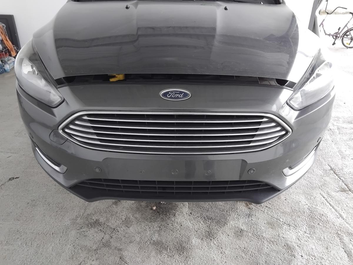 Ford Focus 3 Facelift orig Stossf&auml;nger Sto&szlig;stange vorn 6xPDC magneticgrau BJ2015