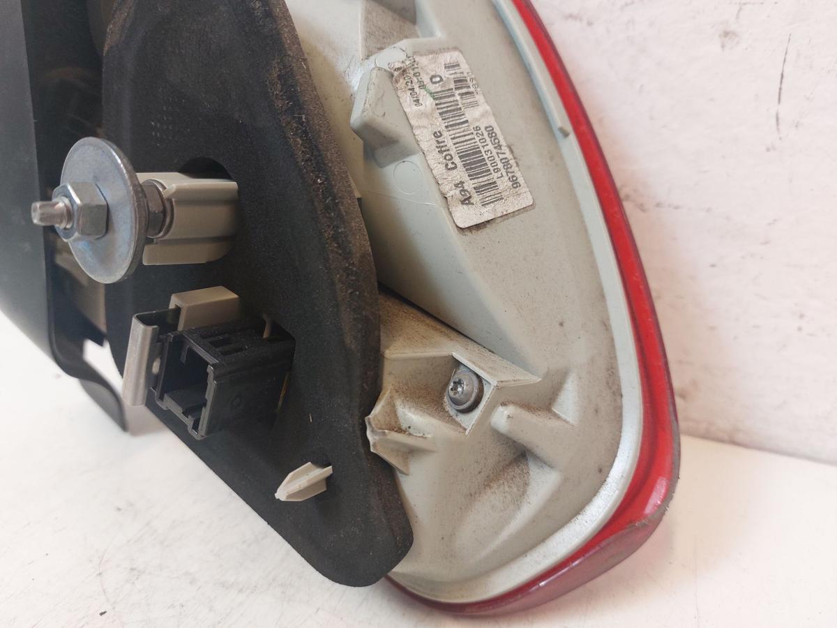 Peugeot 2008 I CU R&uuml;ckleuchte innen rechts Innenteil Heckklappe bis 2016