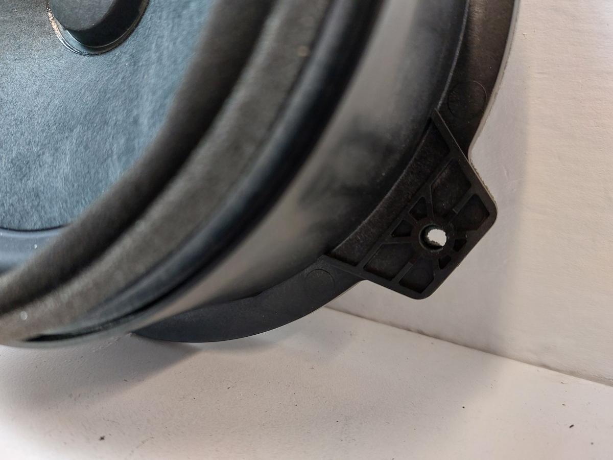 NIO EL6 Elektro SUV Lautsprecher T&uuml;r hinten links T&uuml;rlautsprecher Box Tiefton