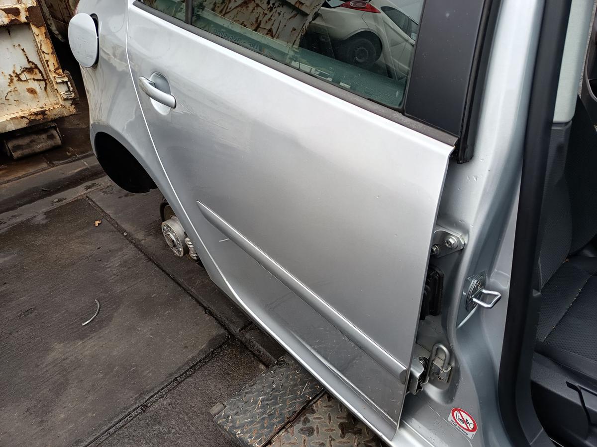 VW Golf V 5 türer original Tür hinten rechts Fond A7W Reflexsilber Bj 2005