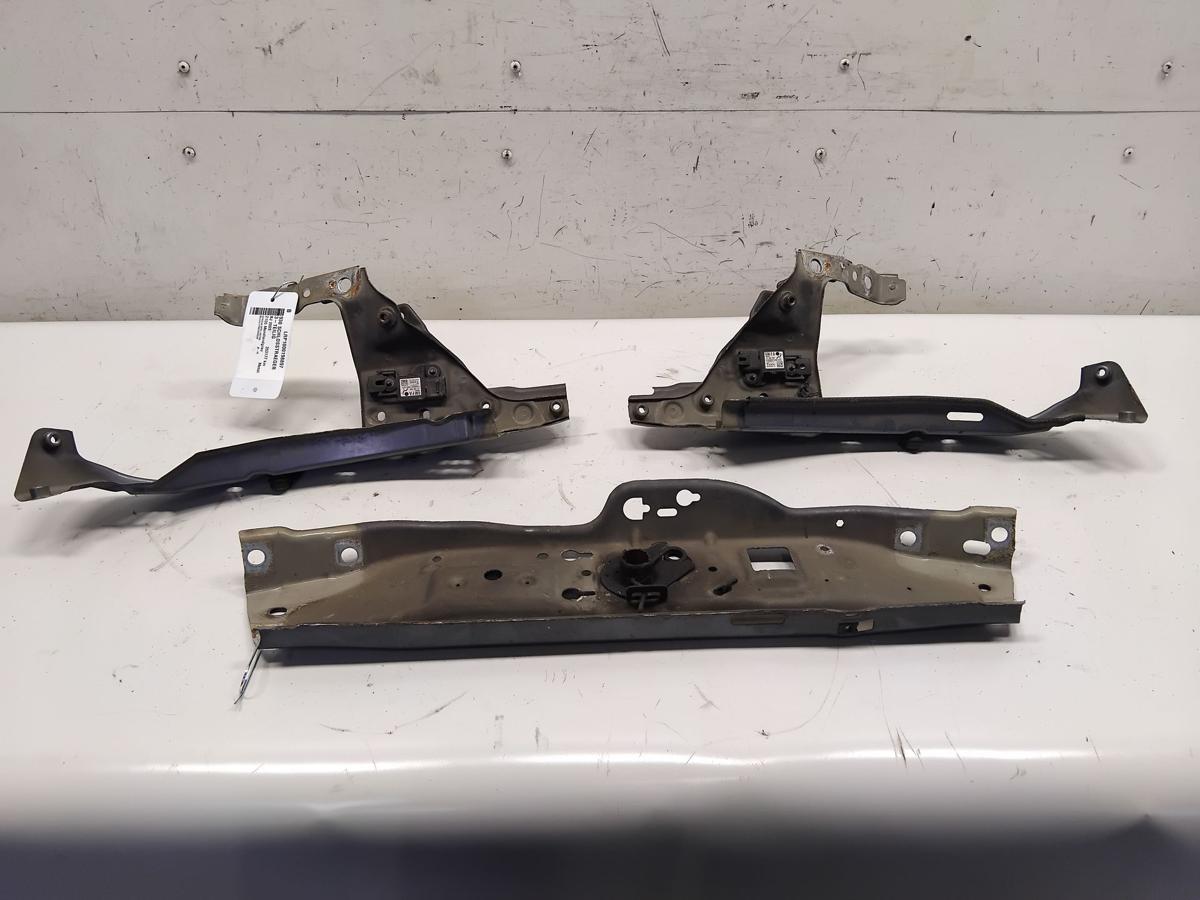 Opel Astra H orig Schlosstr&auml;ger Frontmittelteil oben Mitte links rechts BJ2005