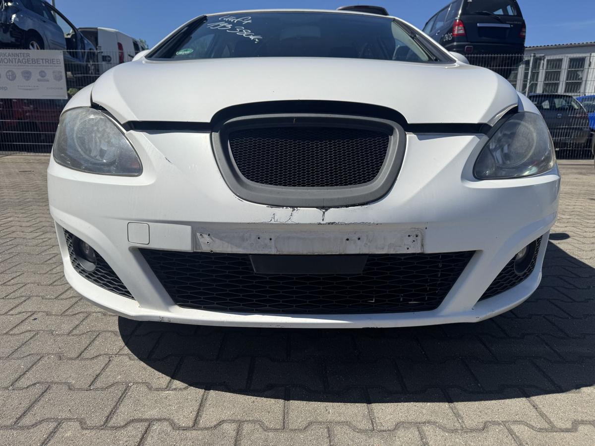 Seat Leon 1P original Sto&szlig;stange Stossf&auml;nger vorn LB9A Candyweiss Bj.2010