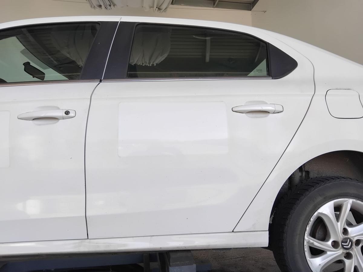 Citroen C-Elysee T&uuml;r hinten links EWP weiss banquise BJ2015