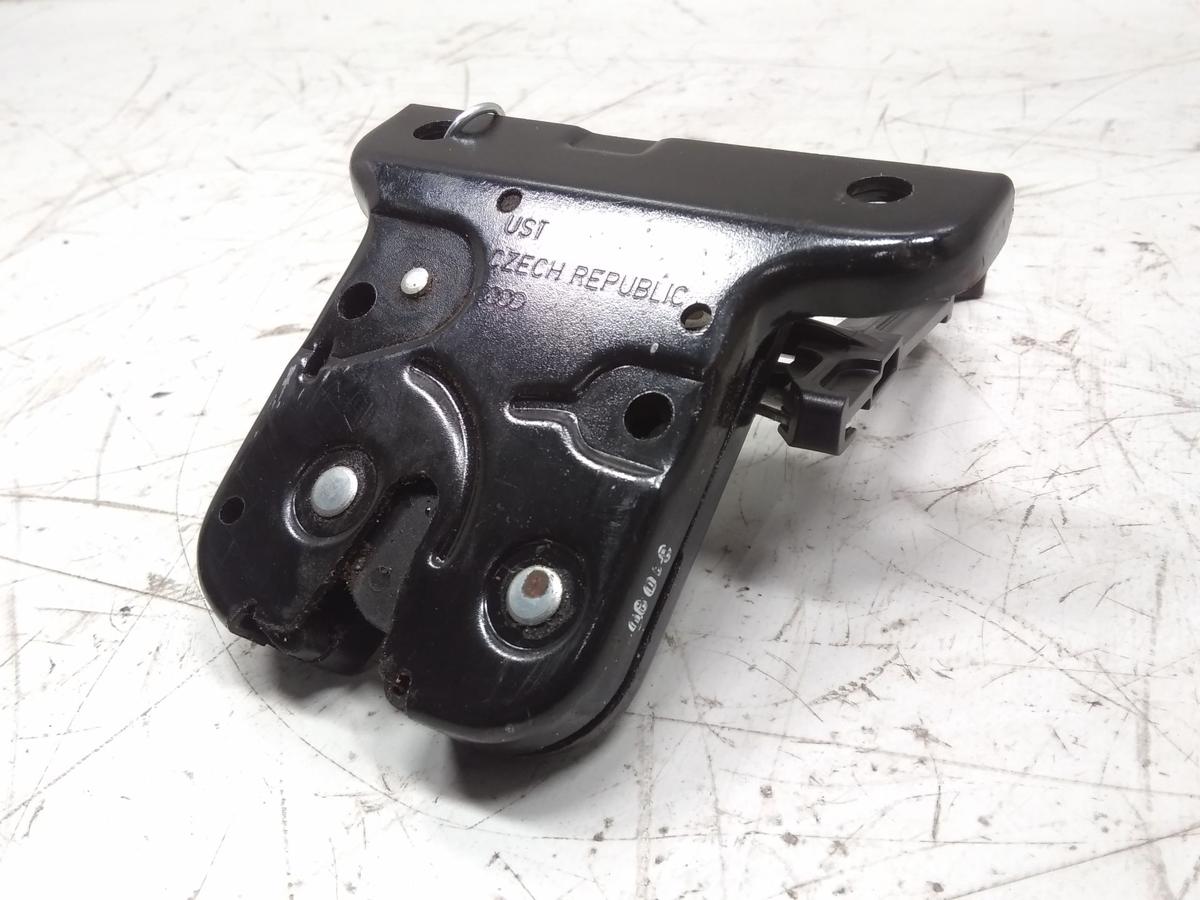 Audi A3 8P Facelift original Schlo&szlig; Heckklappe Bj.2010