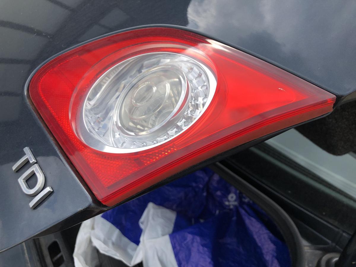 VW Passat 3C B6 R&uuml;ckleuchte innen rechts R&uuml;cklicht Heckklappe Limousine