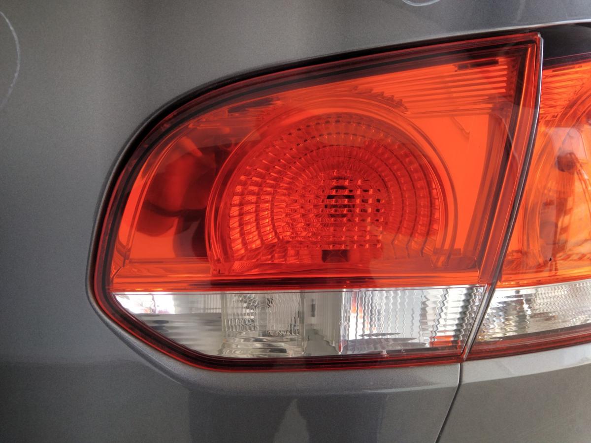 VW Golf 6 original Rückleuchte Schlussleuchte innen rechts Fließheck BJ2012