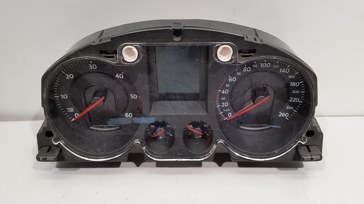 VW Passat 3C org Kombiinstrument Tacho 1968ccm TDI 103KW Bj 2006 3C0920871