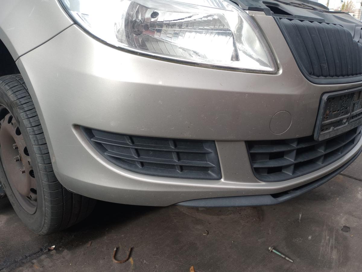 Skoda Fabia Kombi 5J orig Stoßstange vorne F8H Beige Facelift Bj 2010 Skoda Fabia Kombi 5J orig Stoßstange vorne F8H Beige Facelift Bj 2010