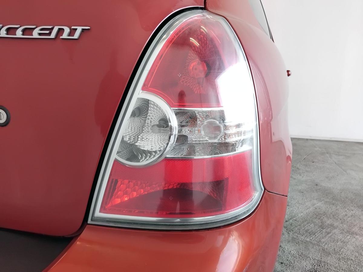 Hyundai Accent 3 MC original R&uuml;ckleuchte Heckleuchte rechts 3-T&uuml;rer BJ2007