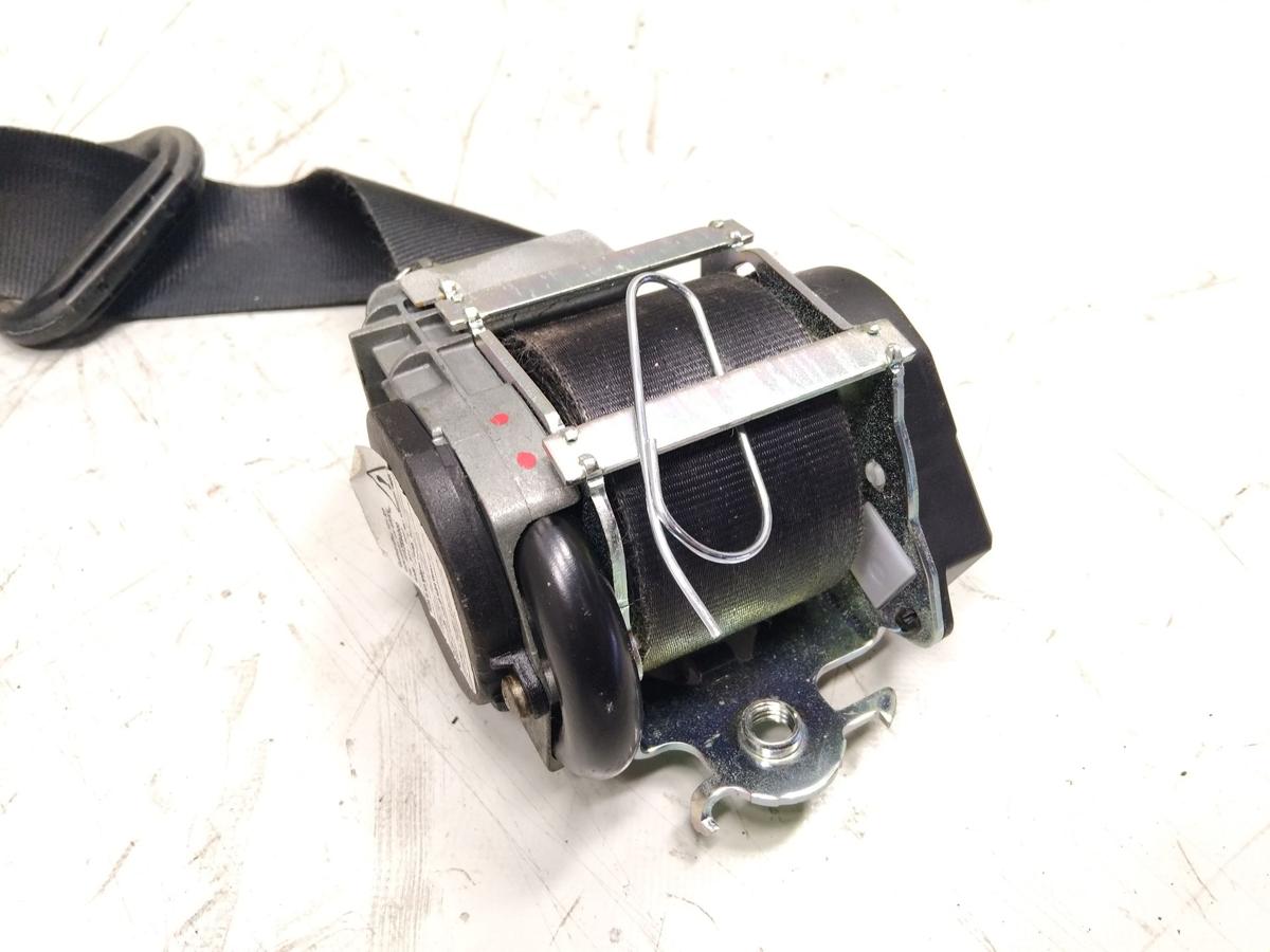 Nissan Qashqai J10 original Sicherheitsgurt vorn links schwarz unfallfrei Bj2011