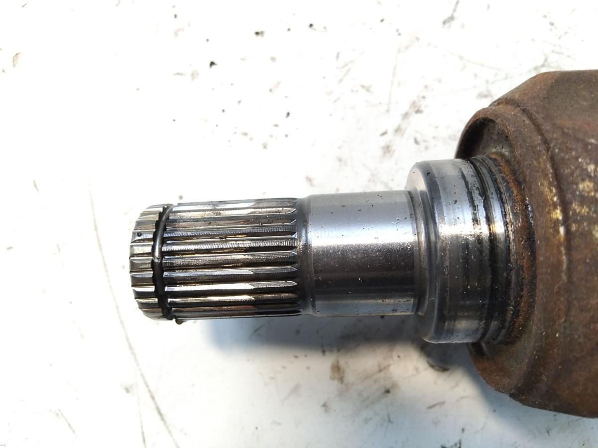 Hyundai i30 GD orig Antriebswelle Gelenkwelle vorn links 1.6CRDi 100kw BJ2015