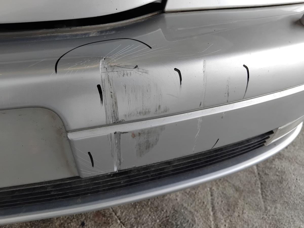 Opel Omega B Facelift original Sto&szlig;f&auml;nger Sto&szlig;stange vorn mit SWRA BJ1999 M&auml;ngel