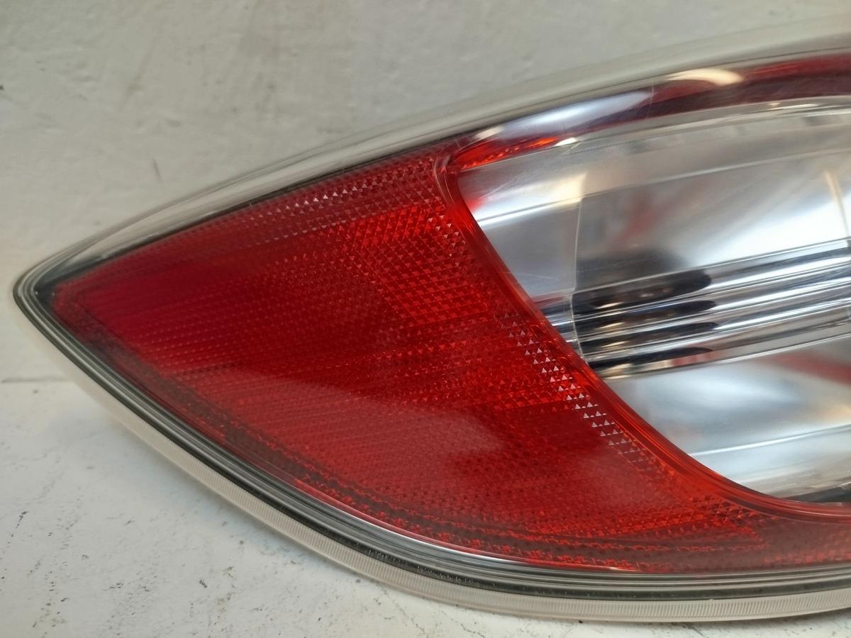 Mazda 3 Typ BL Rückleuchte außen links Rücklicht Heckleuchte nicht LED OEM