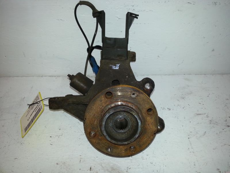 Peugeot 206 Bj 03 Achsschenkel Radlagergeh&auml;use vorn rechts 1,4 55kw ABS