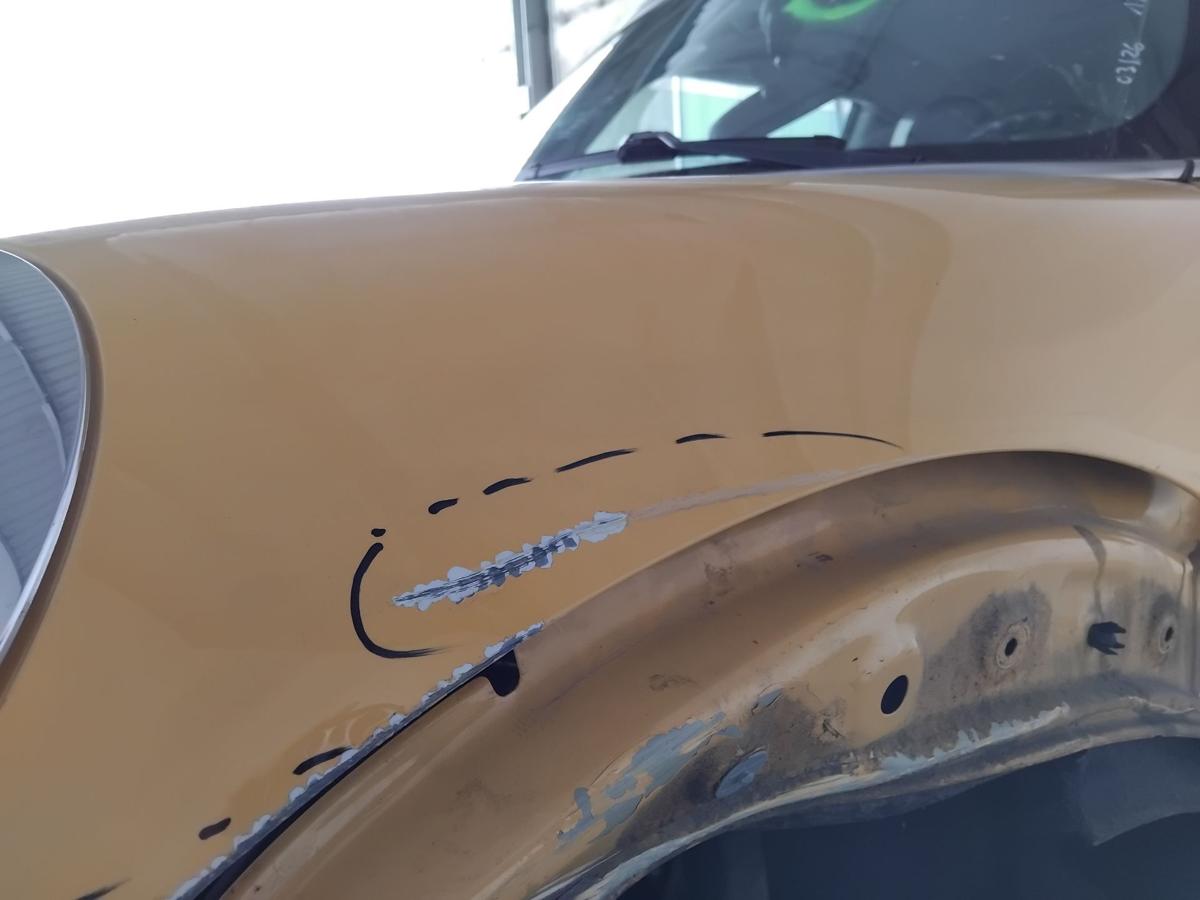 Mini II R56 One Motorhaube Deckel vorn besch&auml;digt A58 Mellow Yellow BJ2008