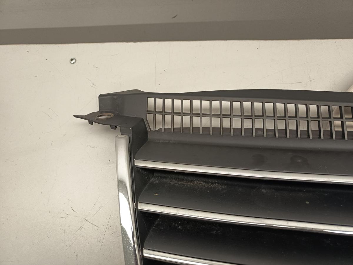 VW Passat 3B6 original K&uuml;hlergrill L041 Brilliantschwarz Baujahr 2000