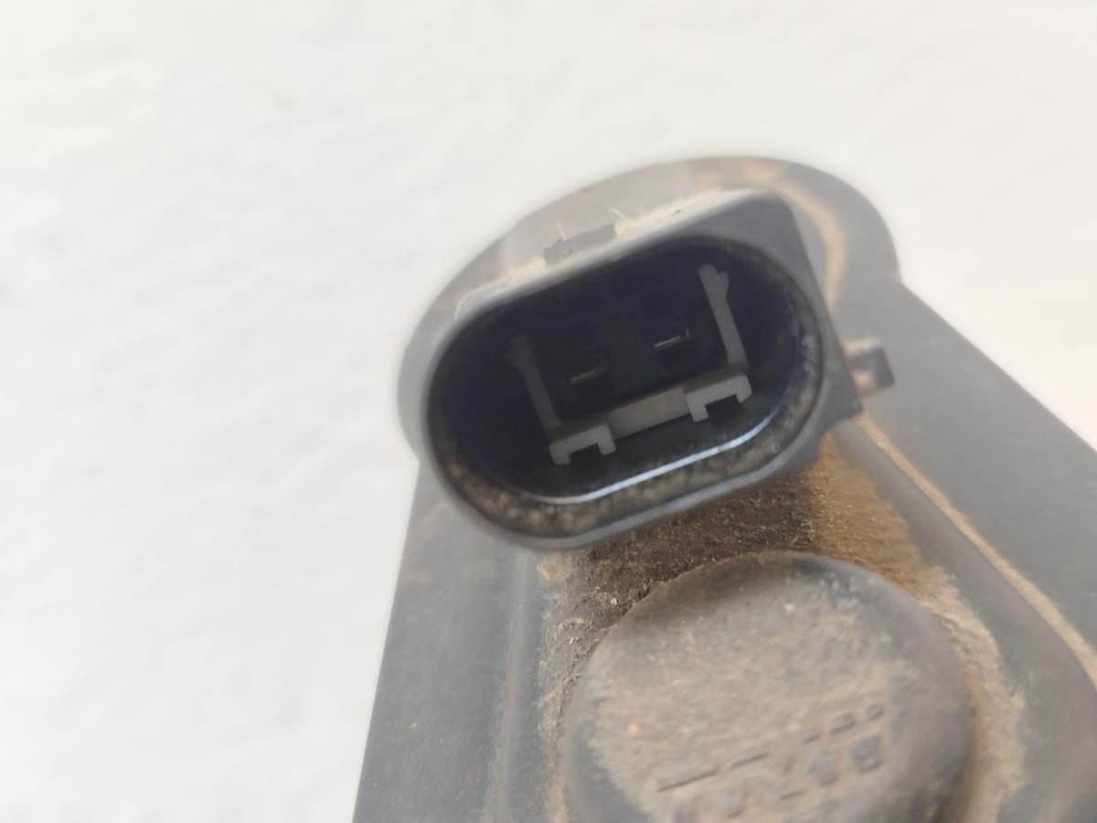 VW Passat 3C B7 Stellmotor Bremssattel hinten links elektrische Parkbremse