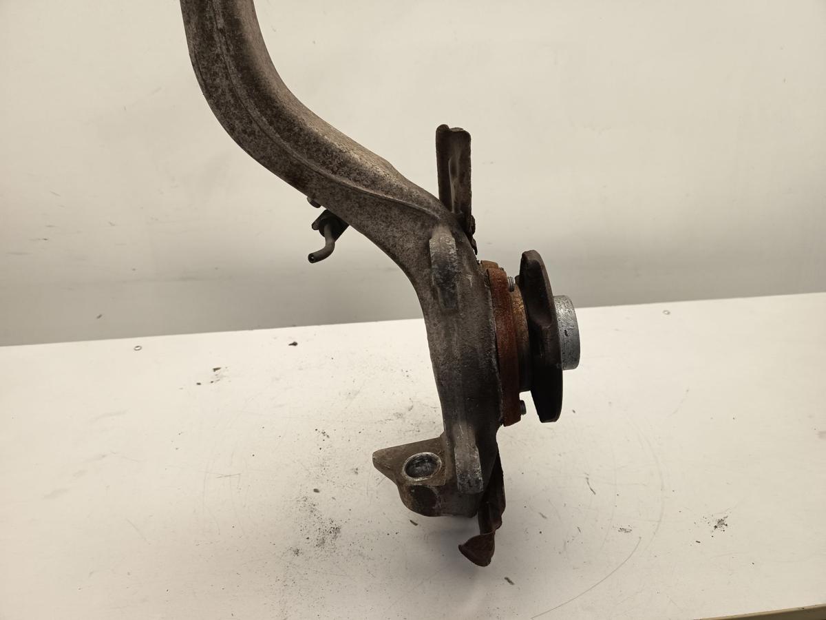 Audi A4 8E Bj 2002 original Achsschenkel vorn rechts Radlagergehäuse 2,4L 125KW