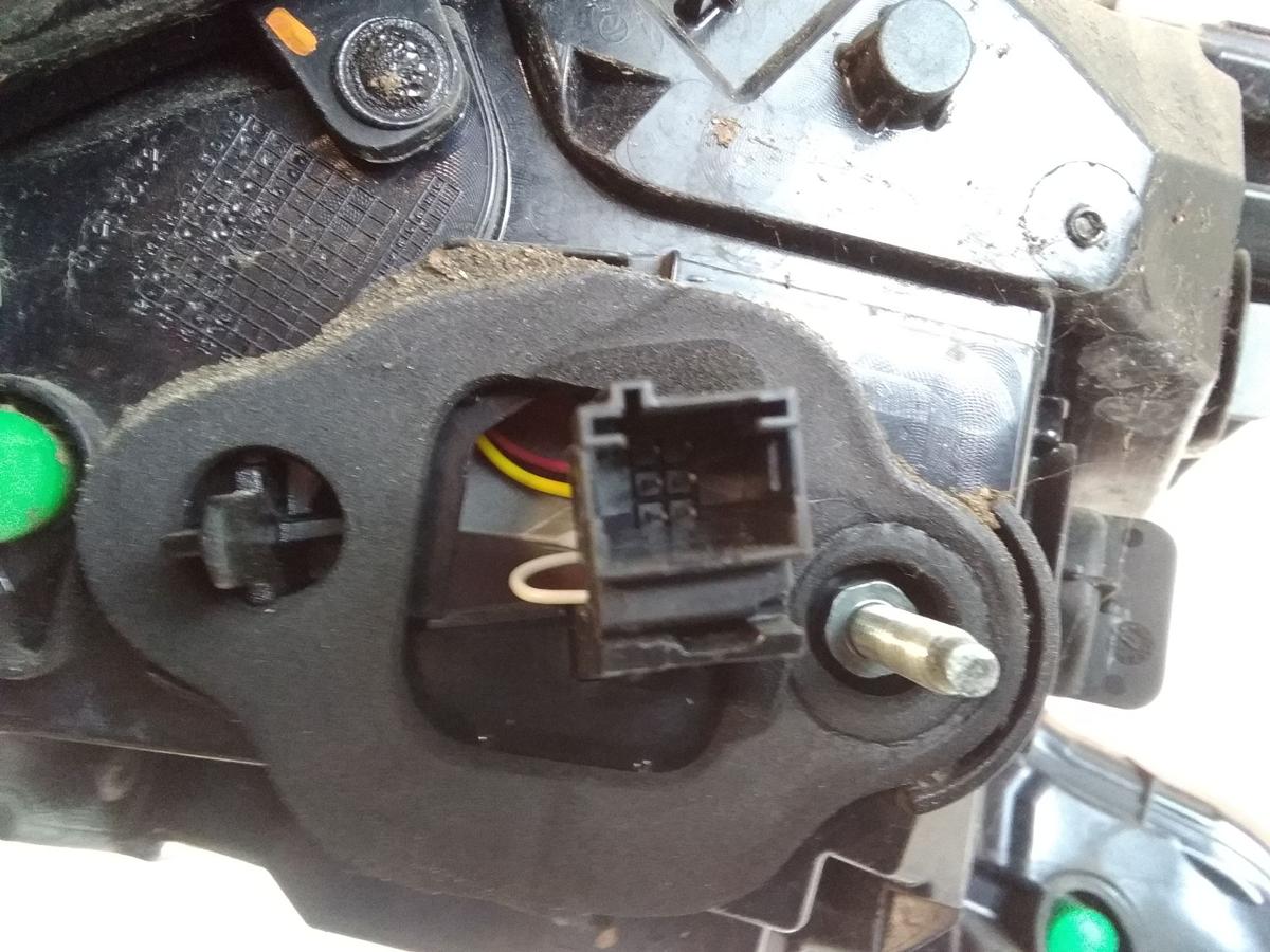 Peugeot 308 II original R&uuml;ckleuchte Heckleuchte links teil-LED Bj.2015