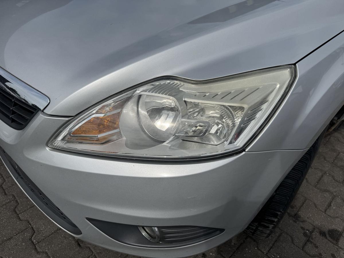 Ford Focus 2 original Scheinwerfer vorn links Halogen Facelift Bj.2009