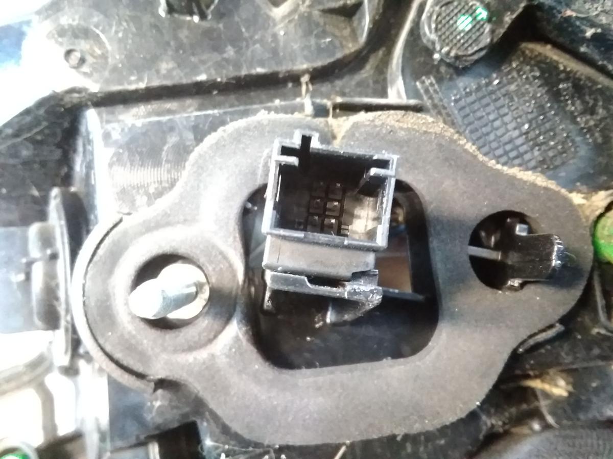 Peugeot 308 II original R&uuml;ckleuchte Heckleuchte rechts LED Bj.2015