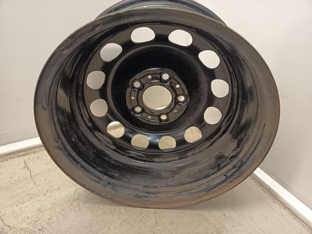 BMW E87 Satz Stahlfegen 7x16 ET44 5x120 OHNE Reifen Bj 2005