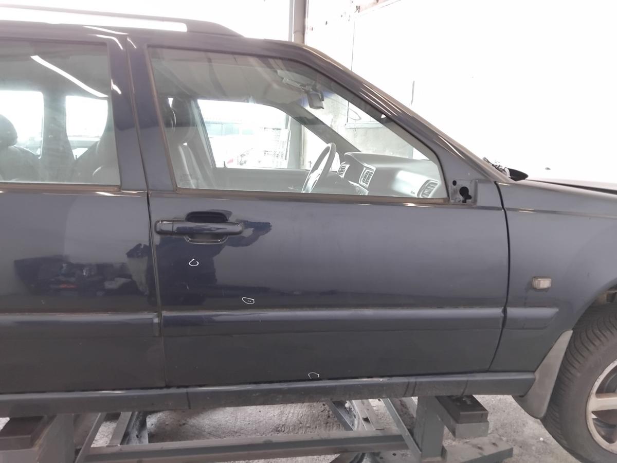 Volvo V70 S70 T&uuml;r vorn rechts Beifahrert&uuml;r 417 Nautic Blue Pearl BJ1999