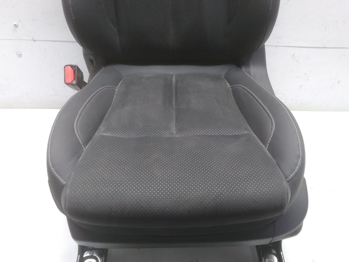 Mitsubishi Eclipse Cross Sitz vorn links Fahrersitz beheizt Bj.2024