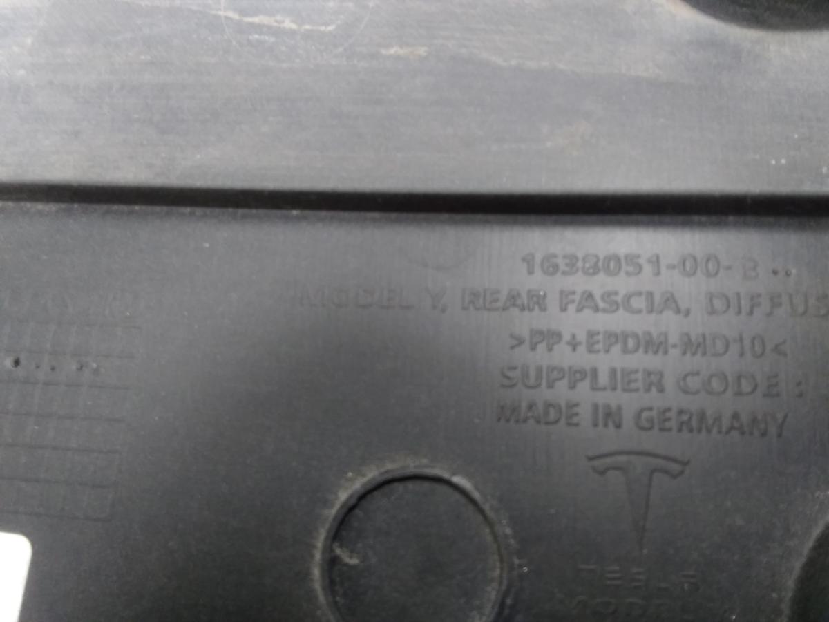 Tesla Model Y original Diffusor Plastikunterschutz Stoßfänger hinten BJ2023