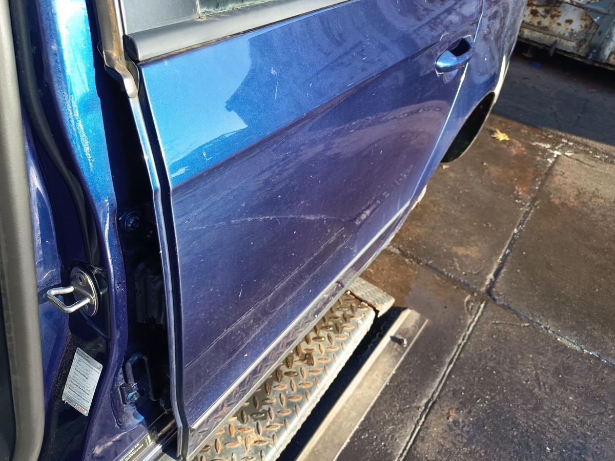 VW Passat 3C B6 original T&uuml;r hinten links Fond D5Q Shadow Blue Bj 2008