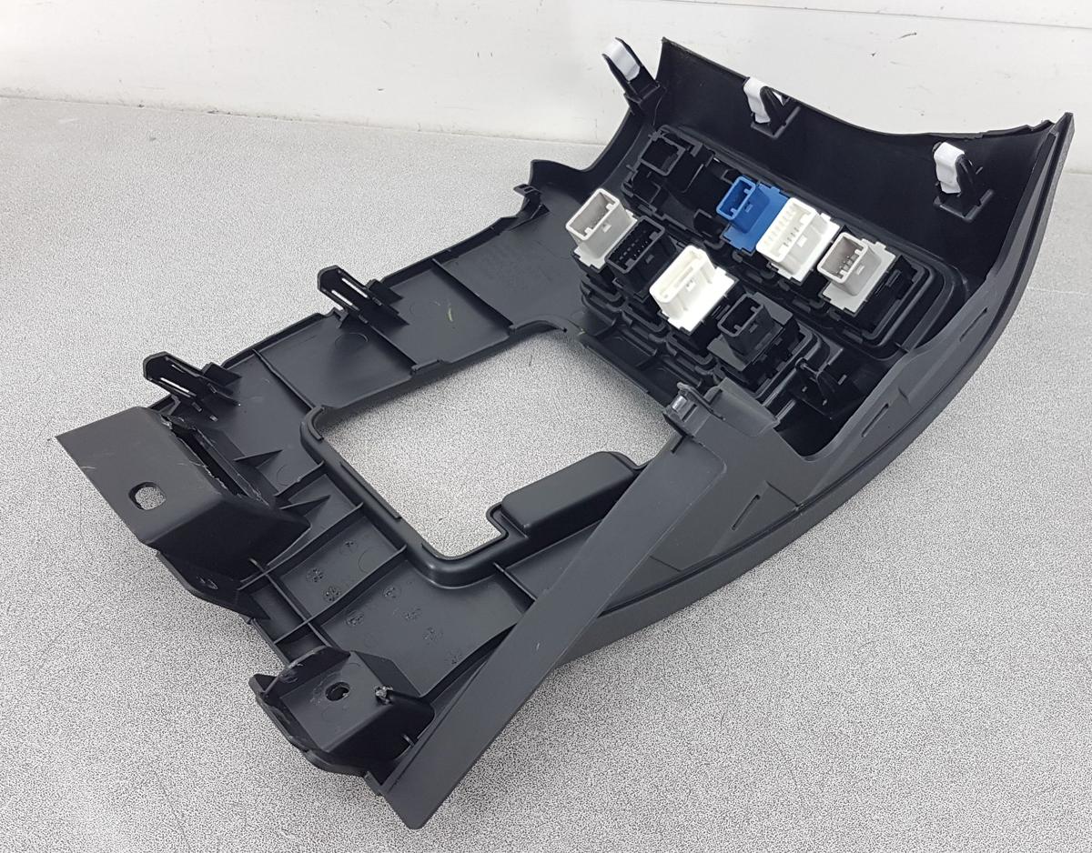 Mitsubishi Eclipse Cross Abdeckung Armaturenbrett links Bj23 8002C335ZZ Schalter