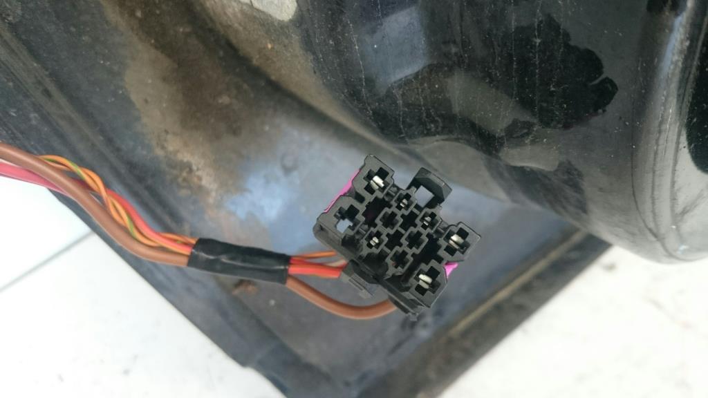 VW Passat 3B BJ 1997 Tür vorn rechts Beifahrertür Schwarz